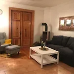 Διαμέρισμα Schoene Ruhige Mit Terrasse Und Parkplatz