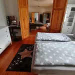 Schoene Ruhige Mit Terrasse Und Parkplatz Γκράιφσβαλντ