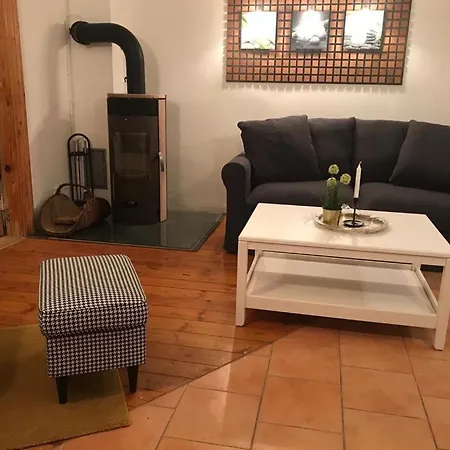 Schoene Ruhige Mit Terrasse Und Parkplatz *