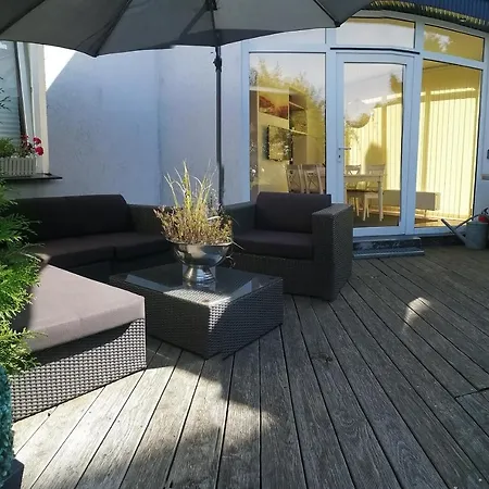 Schoene Ruhige Mit Terrasse Und Parkplatz * Γκράιφσβαλντ