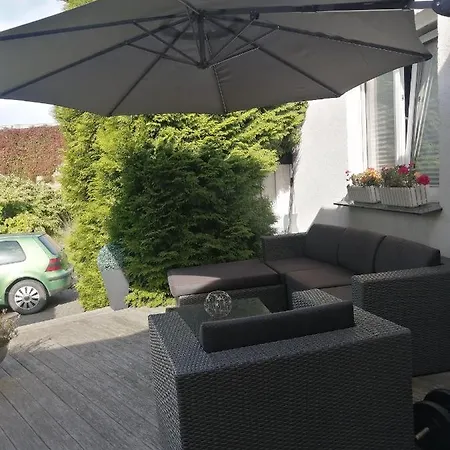 Schoene Ruhige Mit Terrasse Und Parkplatz Appartamento Greifswald